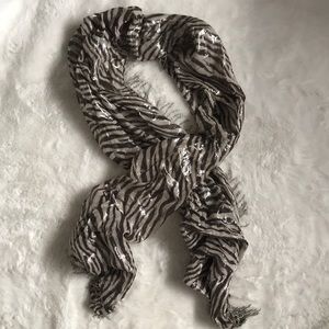 Bebe simmering zebra scarf